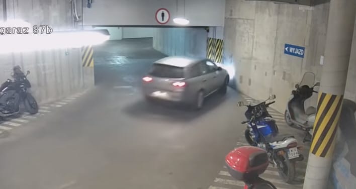 Oktatófilmbe illő alakítást nyújtott ez a részeg autós – videó