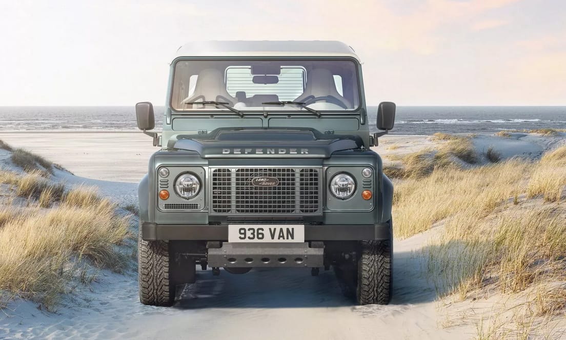 Hihetetlen, de a Land Rover feltámasztja a régi V8-as Defendert