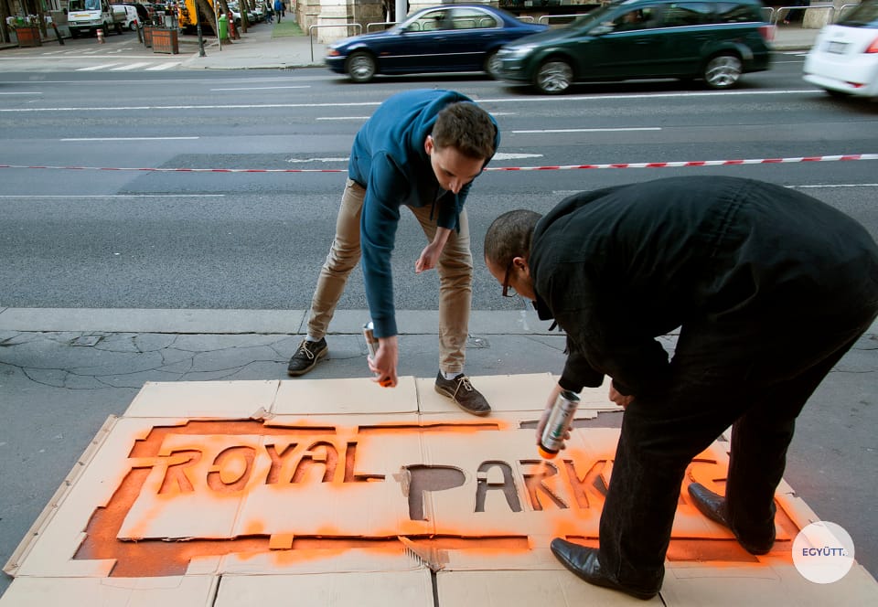 Fotó: ez most már tényleg Orbán Viktor parkolóhelye