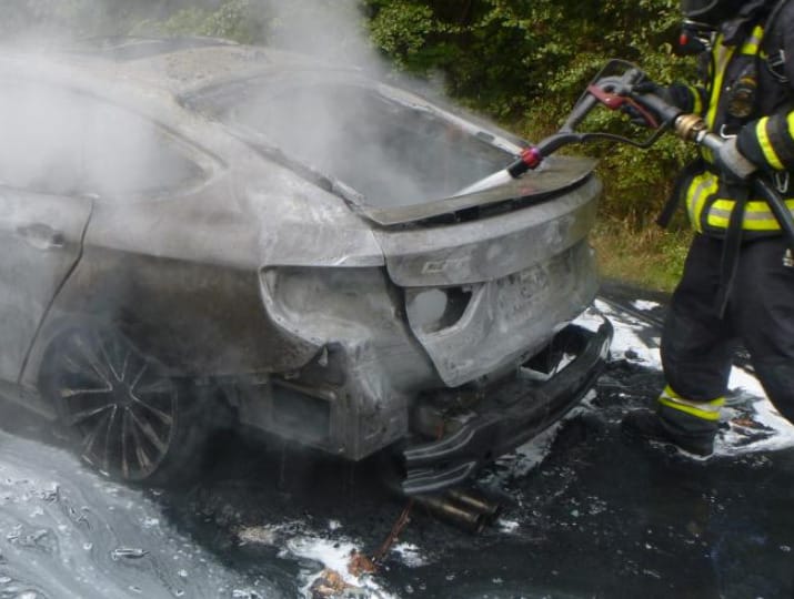 Beperli a BMW-t egy magyar autós, akinek kiégett a kocsija