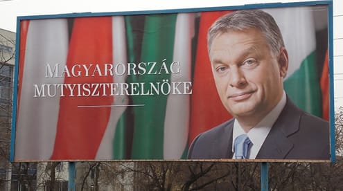 Simicska Magyarország miniszterelnöke – ellepte a netet a plakátos mém