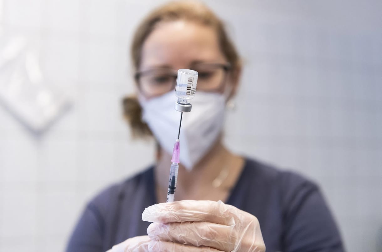 Újabb 103 ember halt meg és 1307 új fertőzöttje van a koronavírus-járványnak itthon