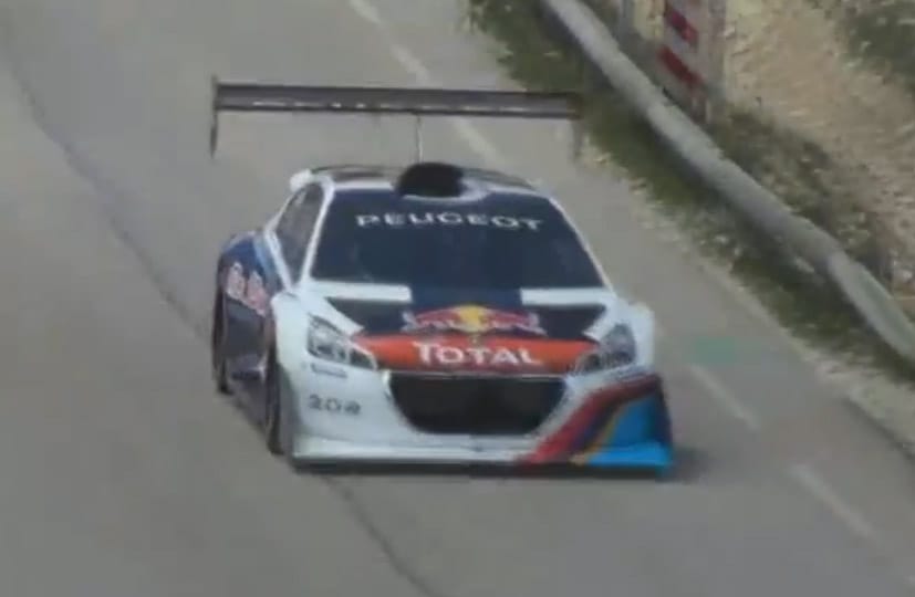 Így nyúzza Loeb a 875 lóerős Peugeot-t - videó