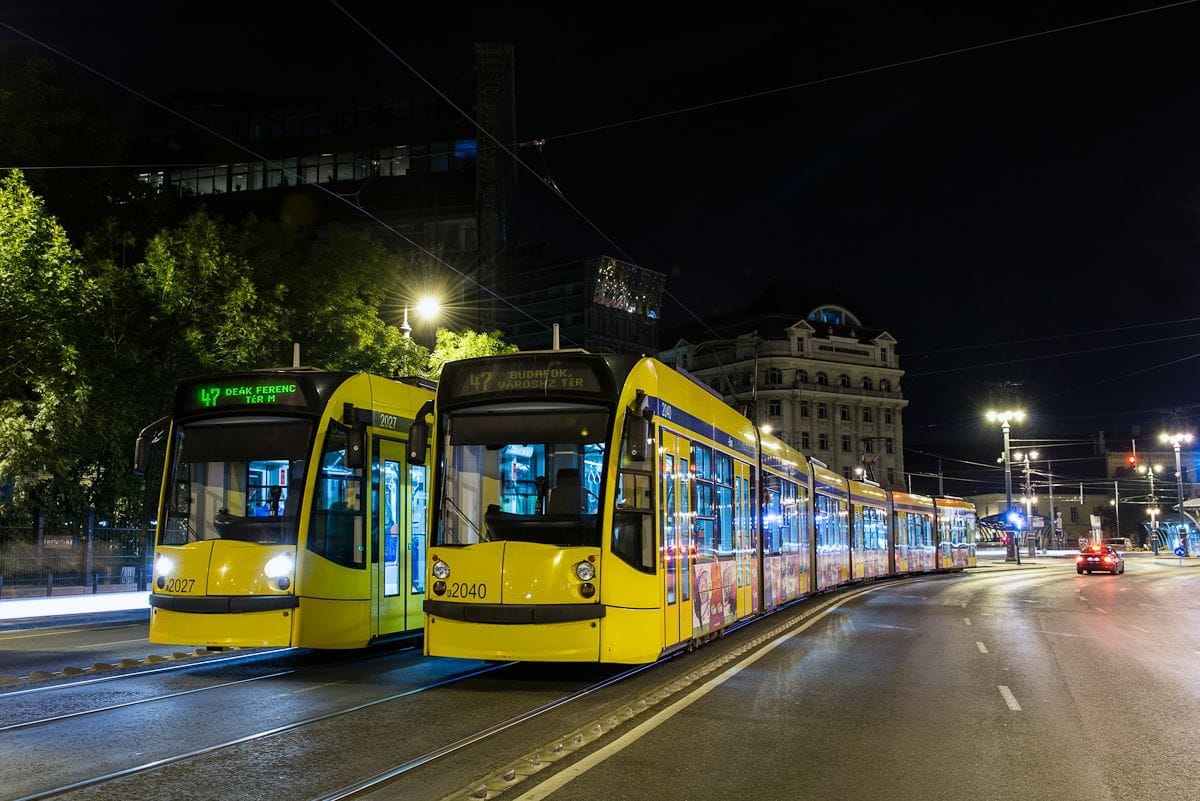 Népszabadság: 300 milliárd uniós támogatás lehívása kerül veszélybe