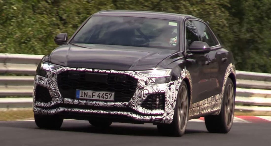 Tesztelik az Audi Q8-as csúcsváltozatát, ami Lamborghini erejű