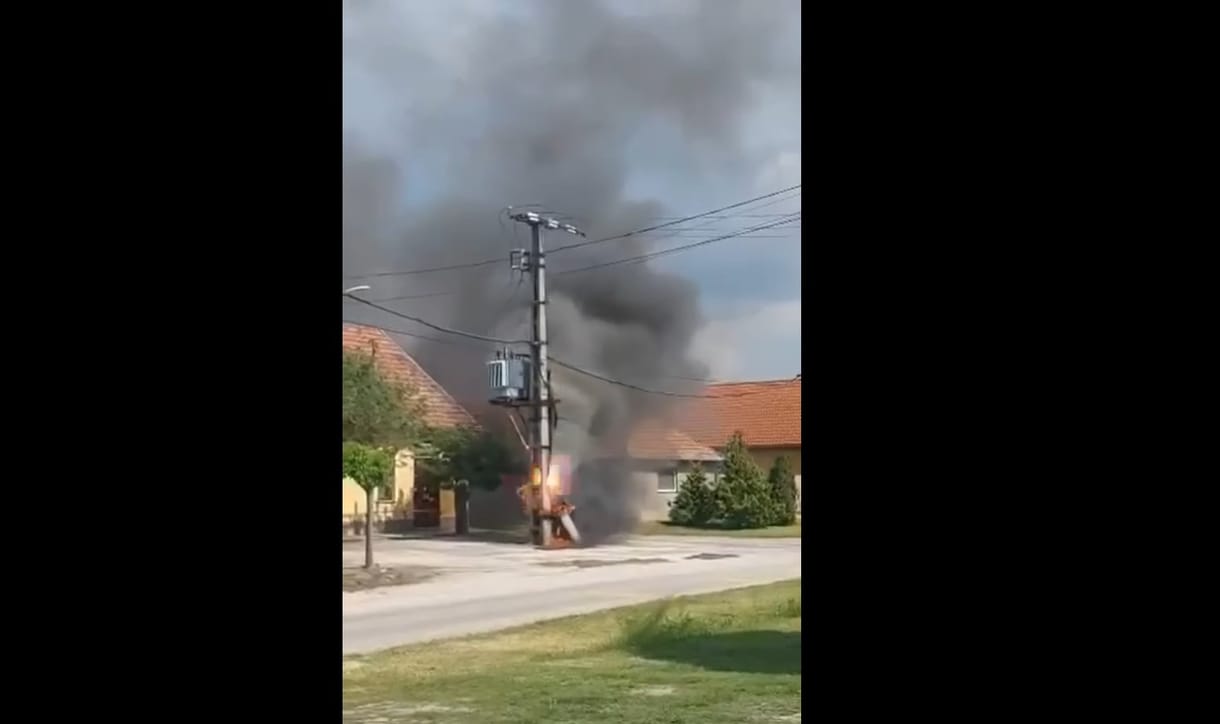 Lángolt egy trafó Soltvadkerten, olyan volt a hangja, mintha petárdák robbantak volna – videó