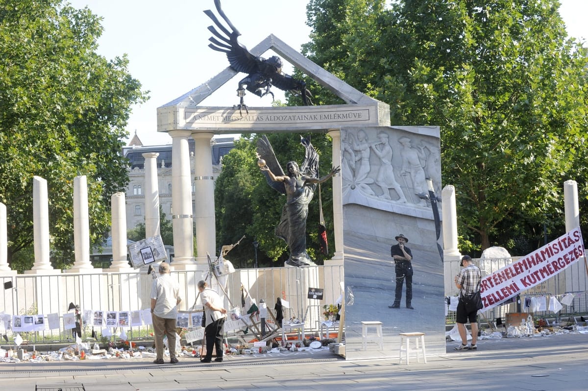 A szélsőfidesz emlékműve
