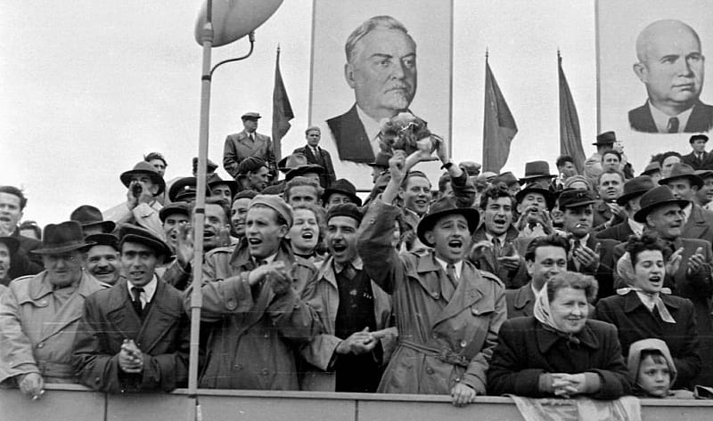 A hatéves terv – Hruscsov közöttünk