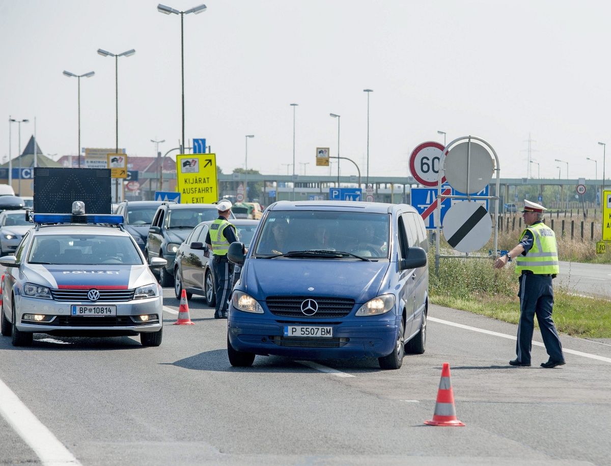 5 embercsempész ellen emeltek vádat a fővárosi ügyészségek