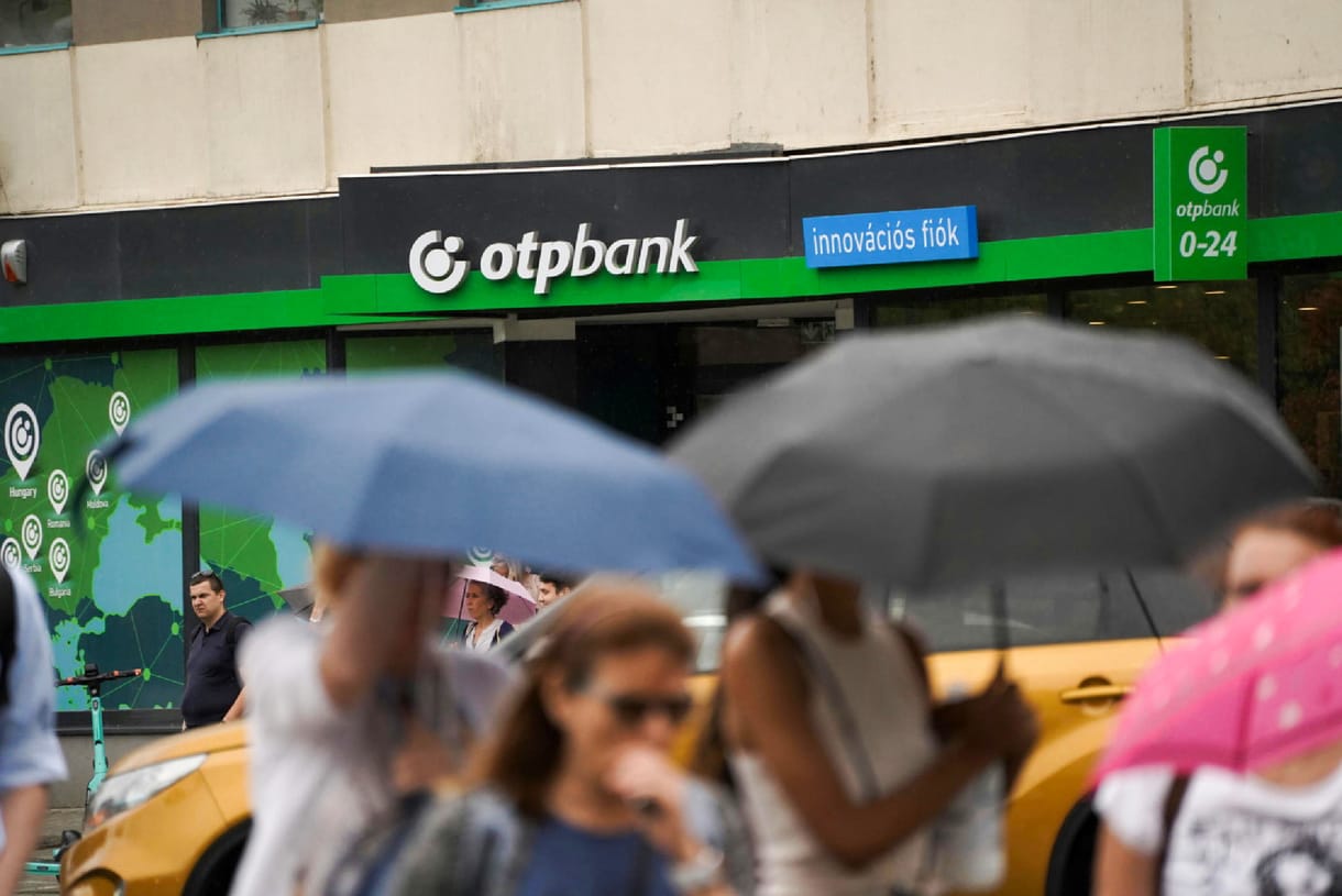 Az OTP, az MBH, a CIB és a K&H Bank is elhalasztja a számlavezetési díjak inflációs emelését