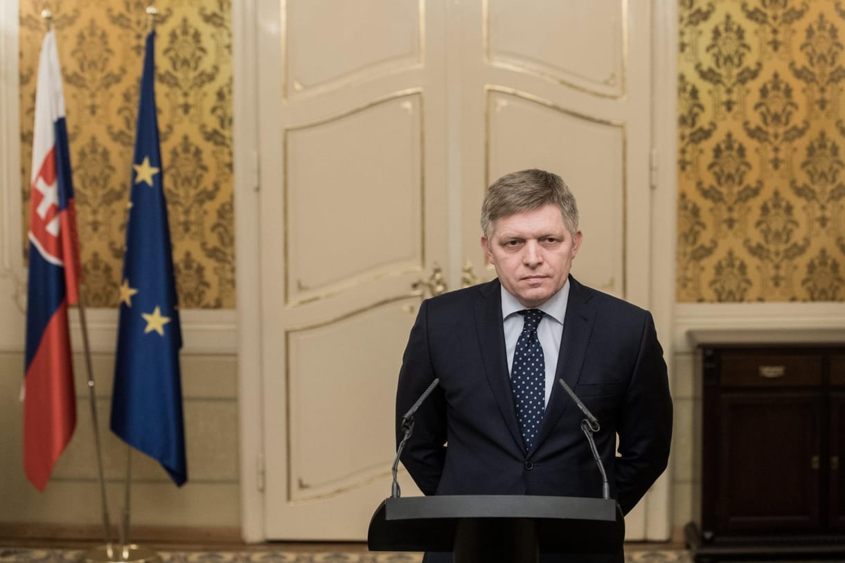Orbánt dicséri a Magyar Nemzetben Robert Fico