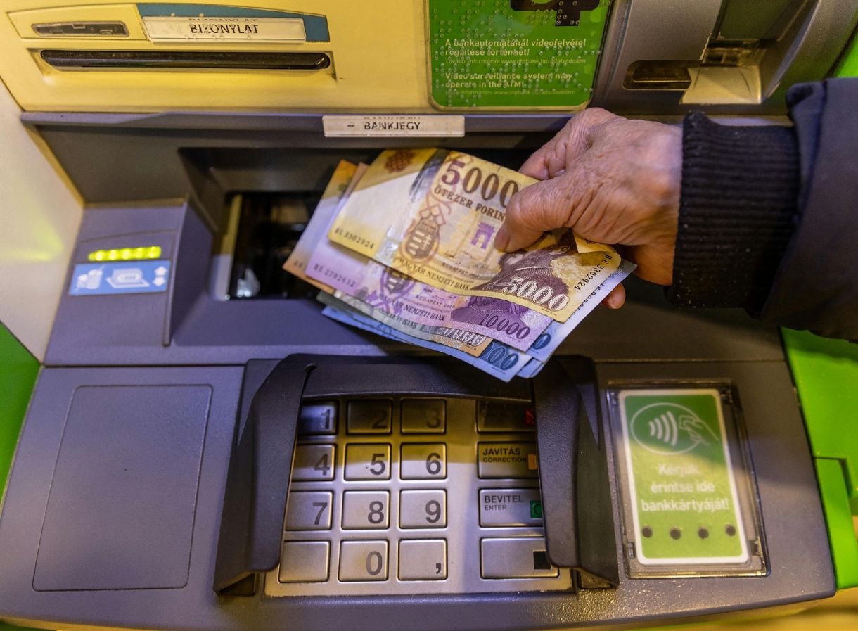 A vállalkozók sem ússzák meg a banki díjemeléseket, kilenc pénzintézet már lépett is