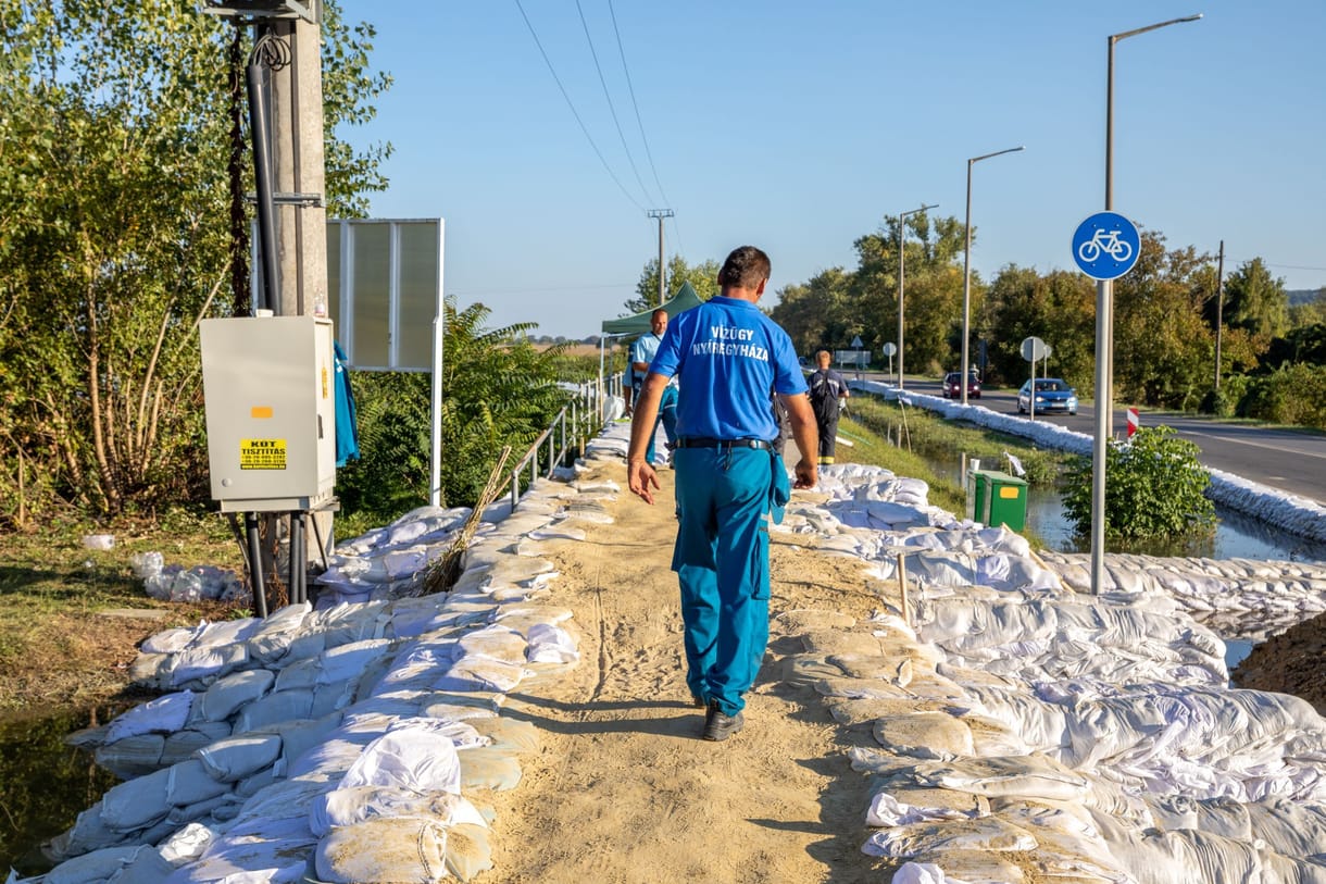 Kétszázezer forint jutalmat kapnak az árvízi védekezés résztvevői