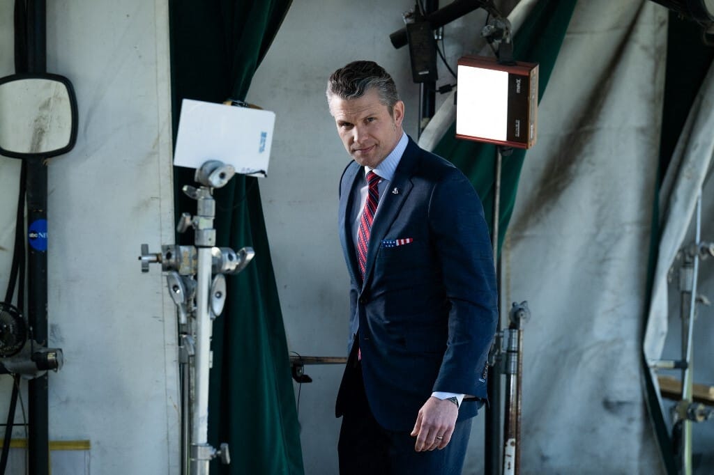 Az amerikai védelmi miniszter sminkszobát csináltatott a Pentagonban