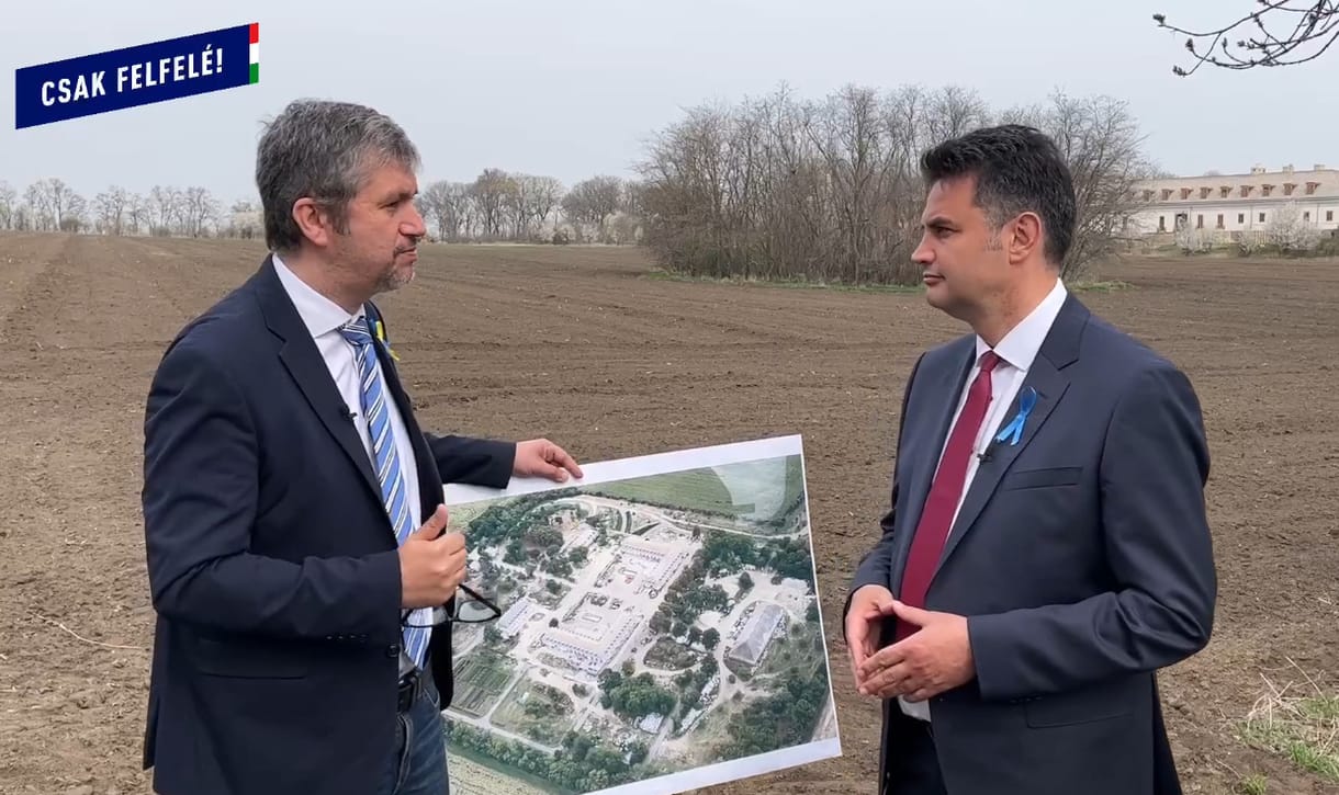 Márki-Zay Péter Hatvanpusztán: Orbán Putyint másolja még a birtokával is