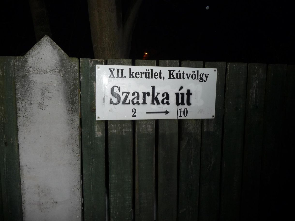 Átnevezték Orbán utcáját: Cinegéből Szarka lett