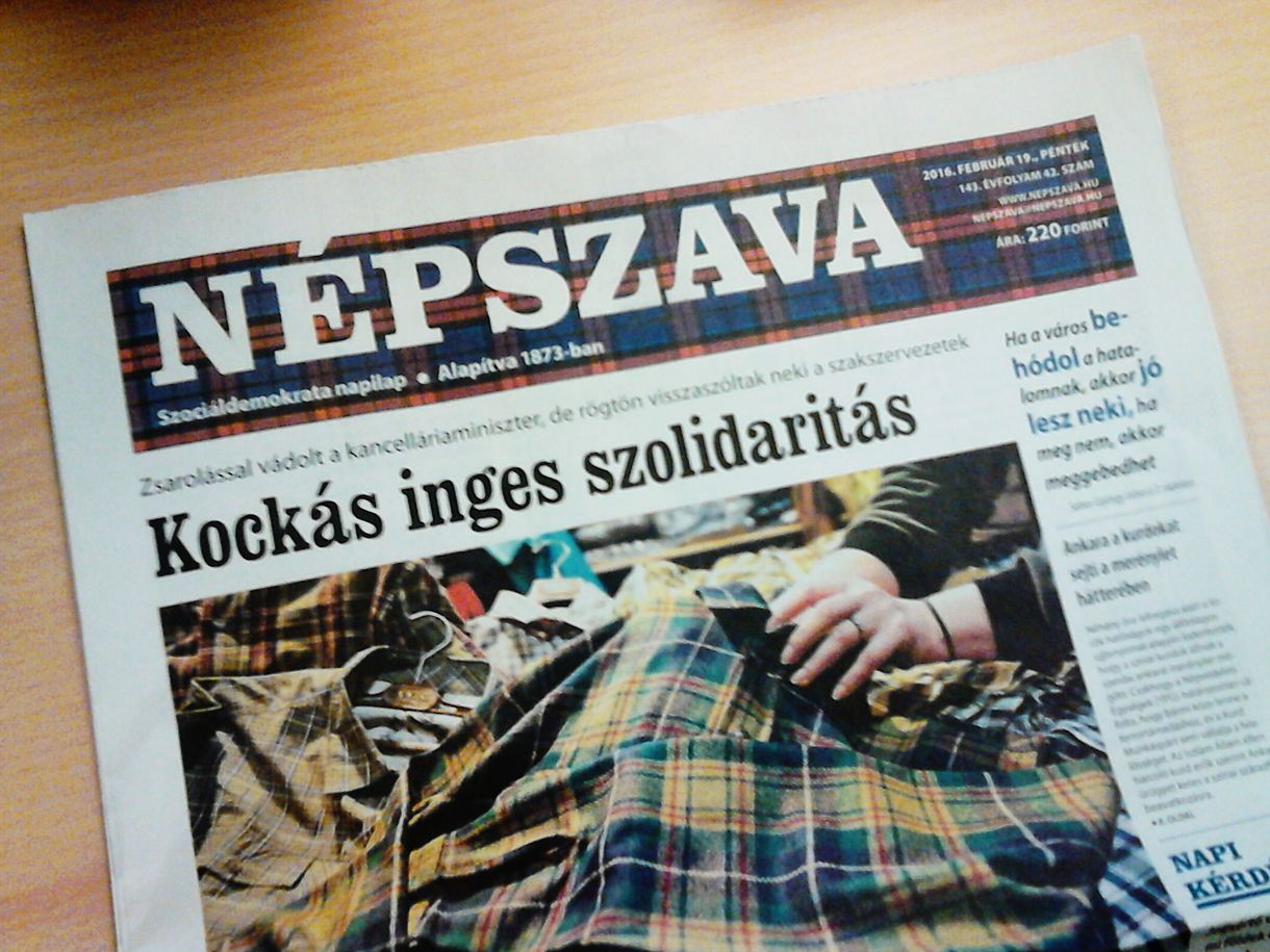 Kockás lett a Népszava