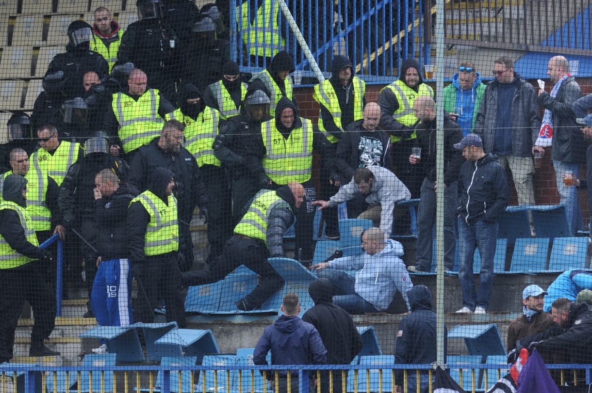 Tüntetni fognak a szlovák szurkolók, hogy újra járhassanak focimeccsre