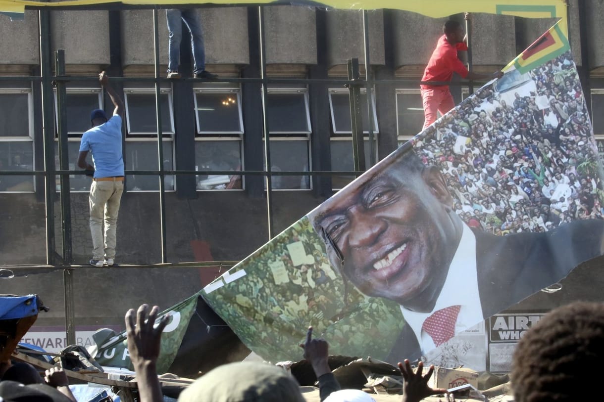 Zimbabwe választás és vérontás után: katonák az utcán, bezárt boltok