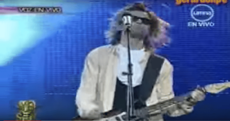 Kurt Cobain mindenkit átvágott, Peruban él, és jobbkezes gitárt használ