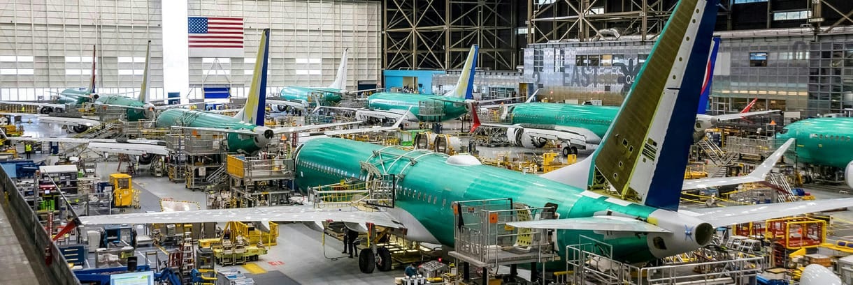 Évek óta zuhan a Boeing, kérdés, elkerüli-e a repülőgyártó óriáscég a földbe csapódást