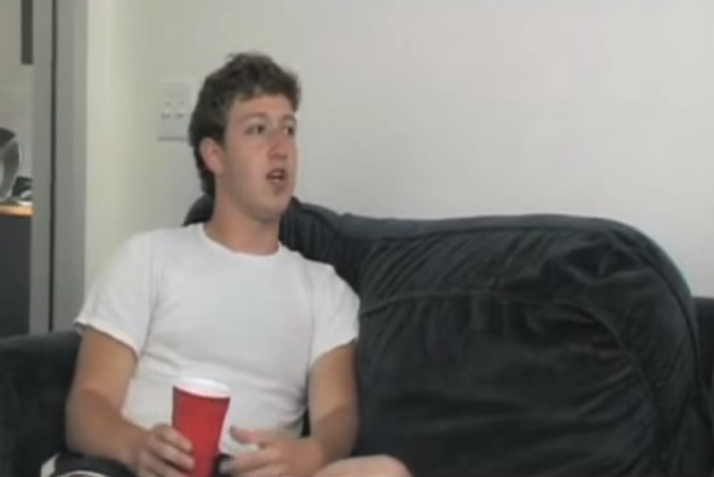 A fiatal Zuckerberg csinálhatott egy rasszista-szexista kamu profilt, hogy lejárassa ellenfelét
