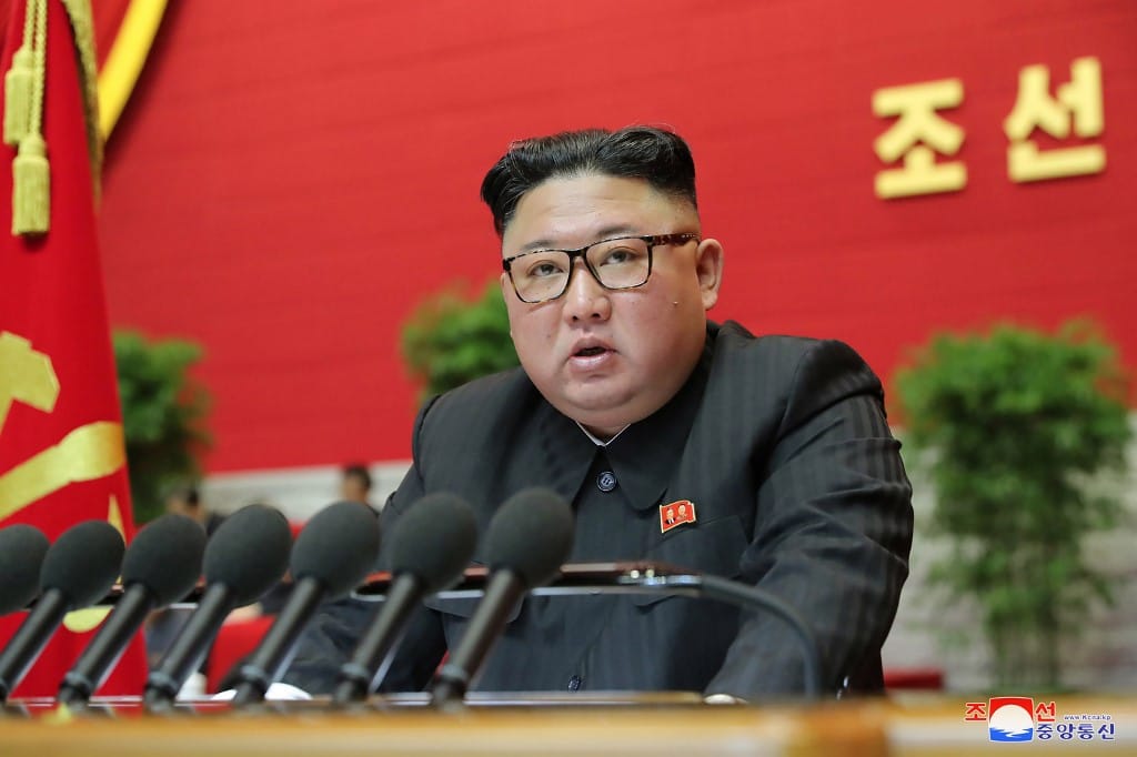Észak-Korea azt állítja, hogy új rakétákat tesztelt a csütörtöki két kilövéssel