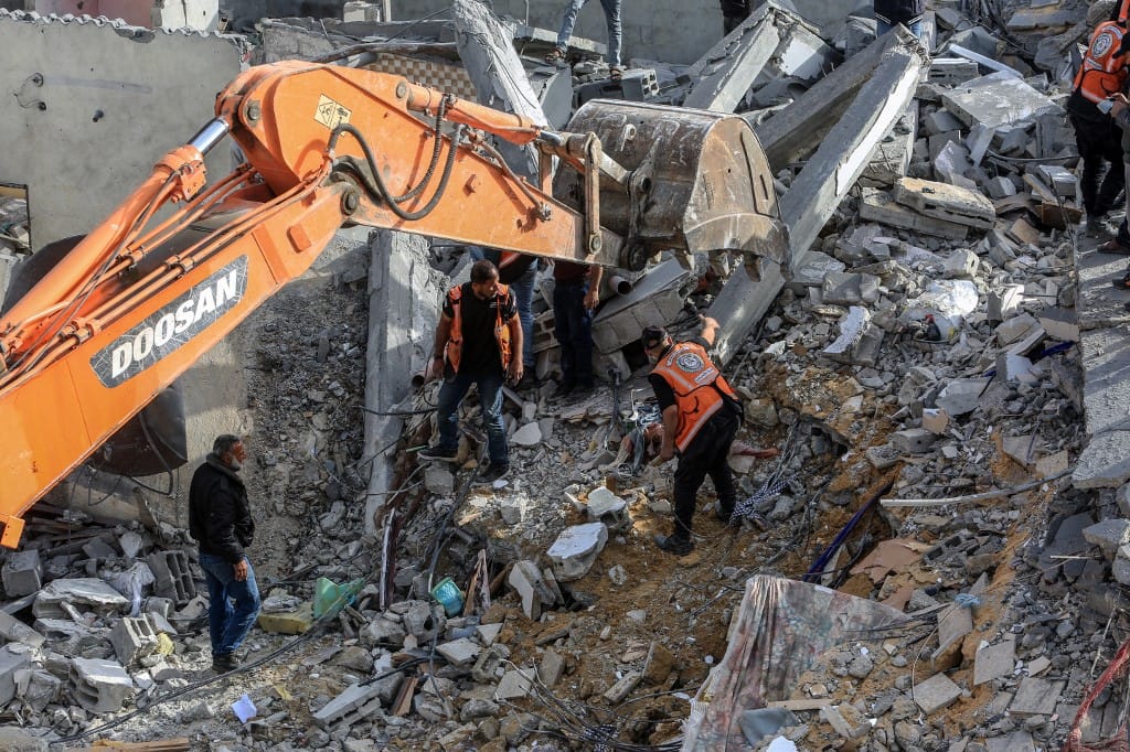 Izrael ismét bombázta Rafahot, a jelentések szerint több gyerek meghalt