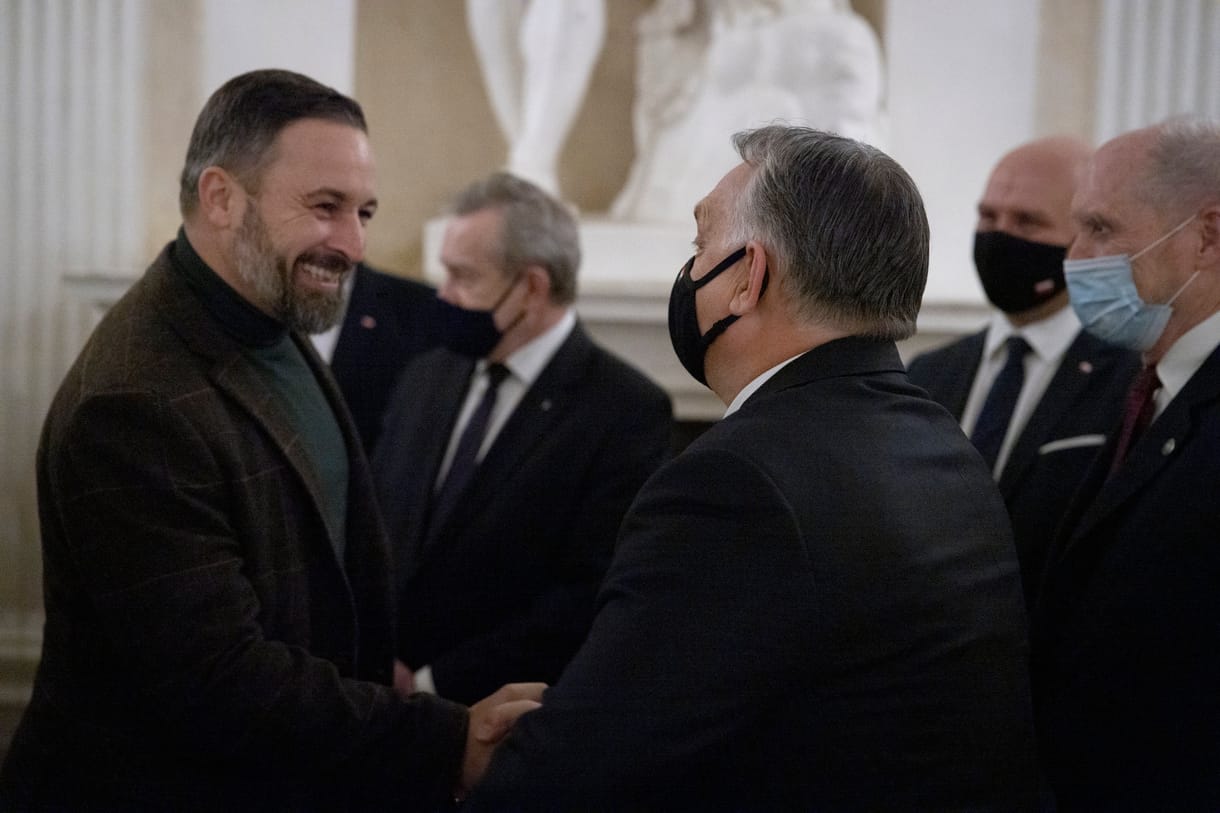 Spanyol radikális jobboldali pártvezér vendége lesz Orbán a hét végén