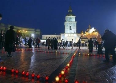 Az orosz-ukrán közeledés ellen tüntettek Kijevben