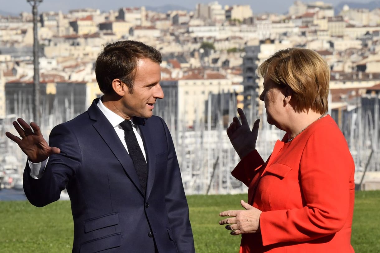 Merkel is közös európai haderőt akar