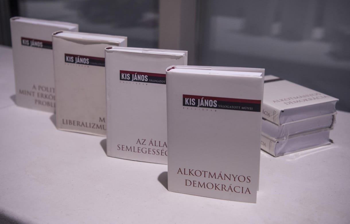Kis János: 