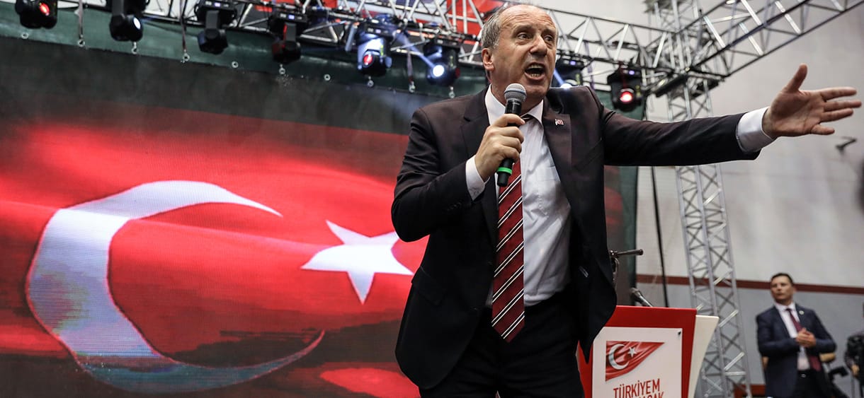 Harcias fizikatanárt indít a török ellenzék Erdogan ellen