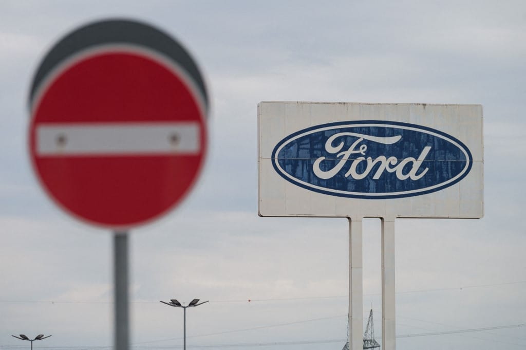 Közel négyezer főleg mérnök és adminisztratív dolgozóját elbocsátja a Ford Európában