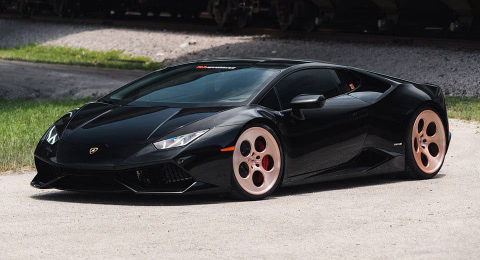 Elképesztően mutatnak ezek a retro felnik a Lamborghi Huracanon