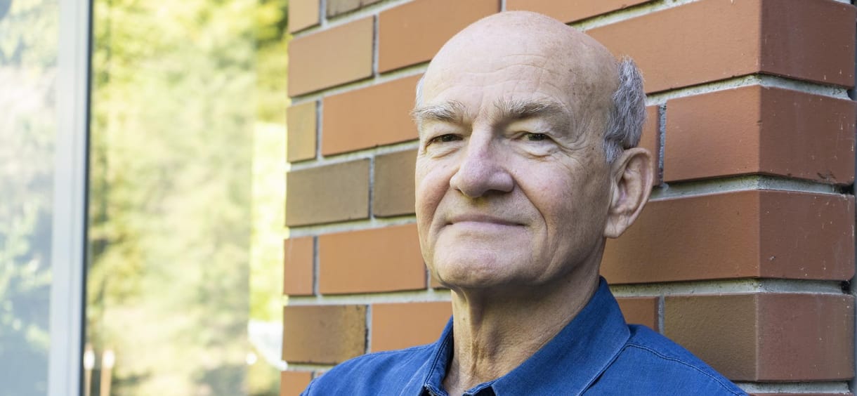 Almási Tamás a Fülkében: Egy úthenger elindult, de előtte még sárral megdobáltak bennünket