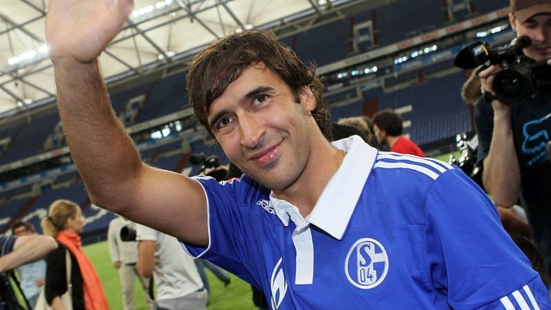 Marasztalná Raúlt a Schalke