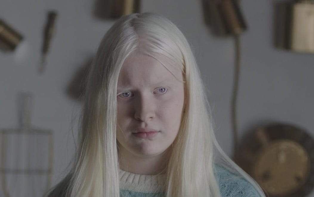 Egy albínó lány a főszereplő az erdélyi kisebbségi létről szóló filmben