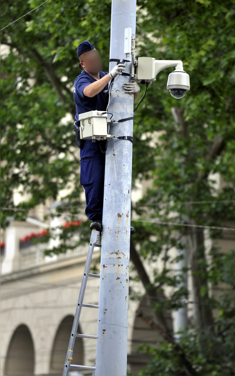 Kamerákkal is ellenőrzik a teherautókat Budapesten