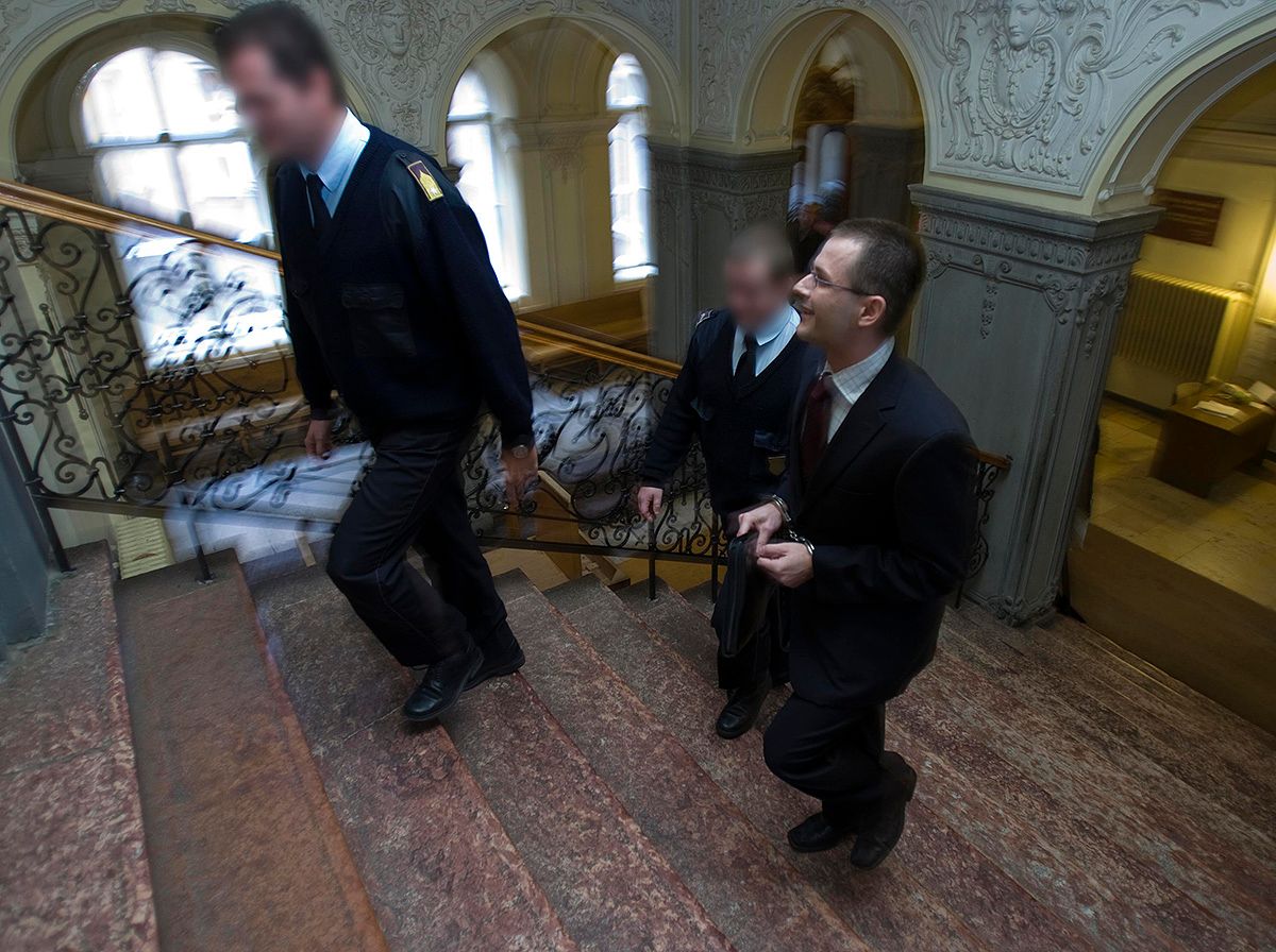 Így dedikálta Gyurcsánynak botránykönyvét Zuschlag