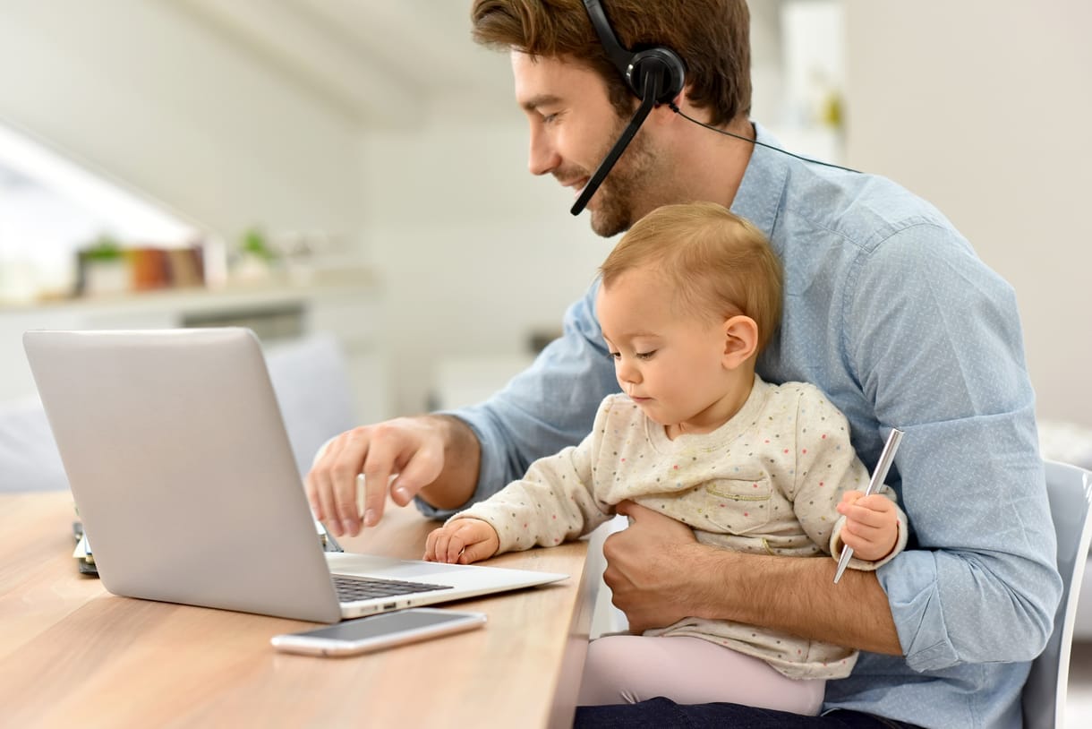 Jó a home office, de nem mindenkinek: sokat tanultak a cégek a vírus első hullámából