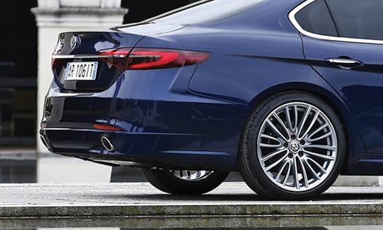 Olasz virtus: jön az Alfa Romeo nagy szedánja, retteghet az 5-ös BMW?