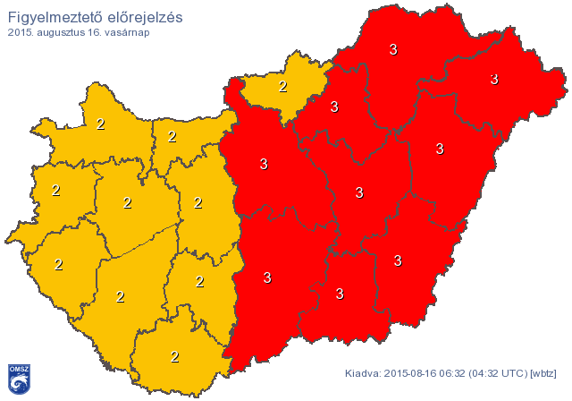 Szakadó esőre ébredt Budapest