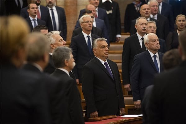 Kedden szavaz az Országgyűlés a veszélyhelyzet megszüntetéséről