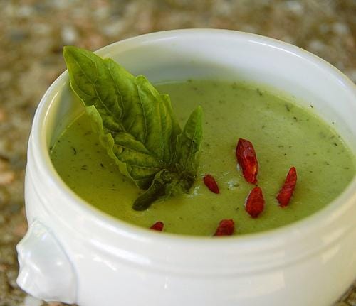 Hideg levesek forró napokra – recept