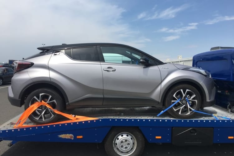 Tréleren próbáltak kicsempészni az országból egy hibrid Toyota terepjárót
