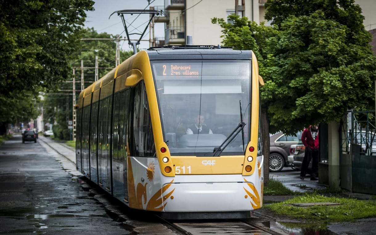 Többezres bírság két korty vízért: meghátrálni látszik a szigorú DKV