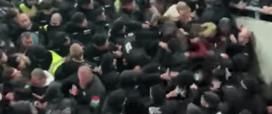Rejtélyes biztonságiak ütötték az újpestieket a Vidi stadionavatóján