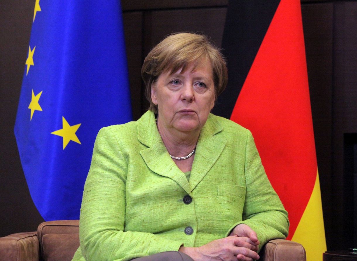 Merkel gyors kormányalakítást ígér Németországnak az újévre