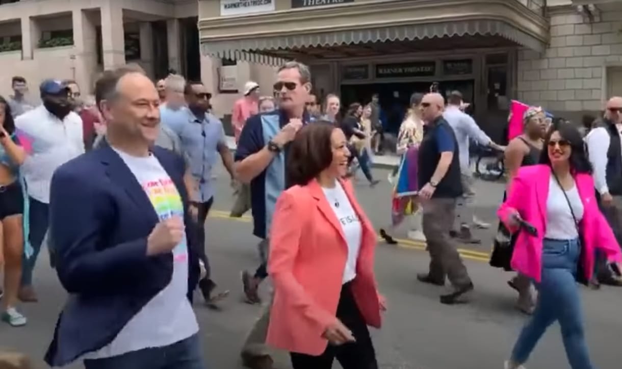 Történelmet írt az amerikai alelnök: ő is vonult a washingtoni Pride-on